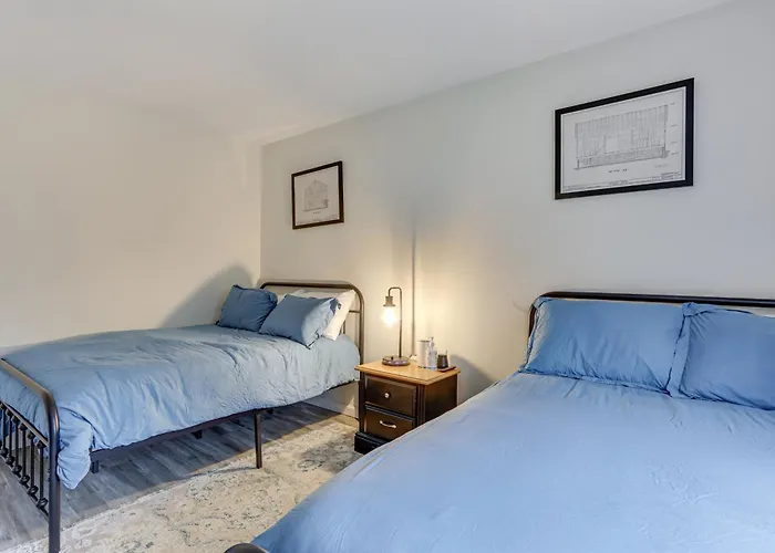 East Stroudsburg Townhouse Less Than 1 Mi To Ski Area!
