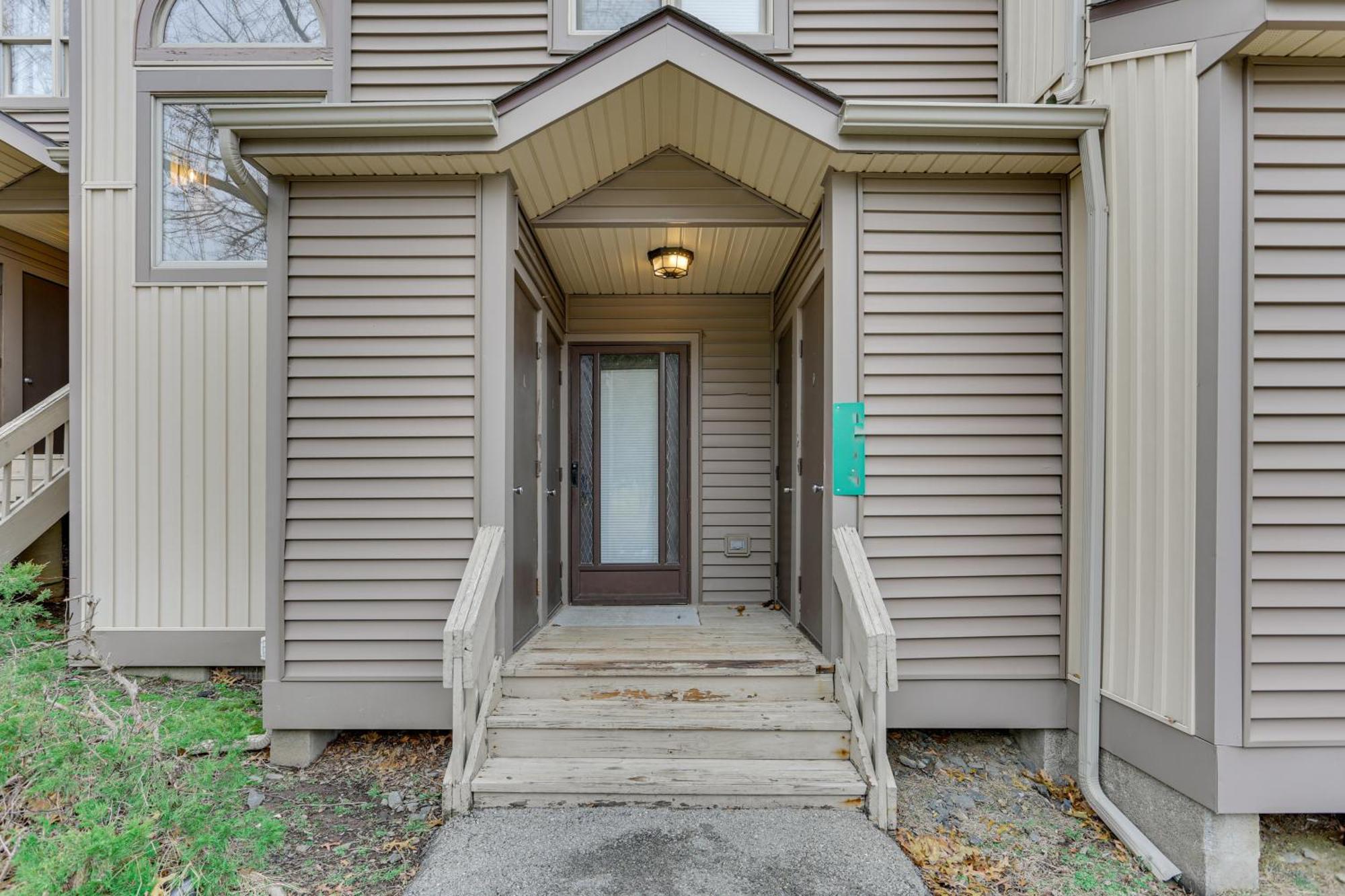 Townhouse Less Than 1 Mi To Area! East Stroudsburg